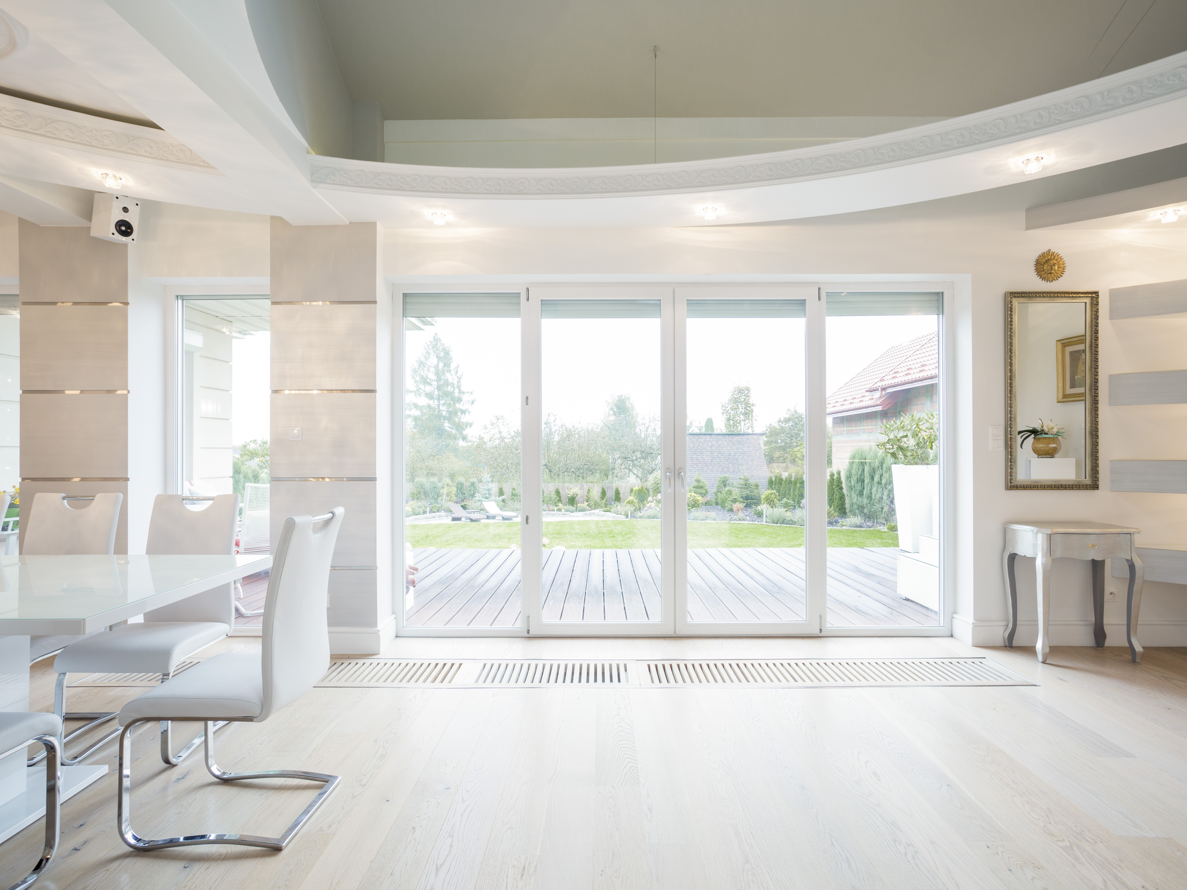 Luxury front room with window overlooking the garden